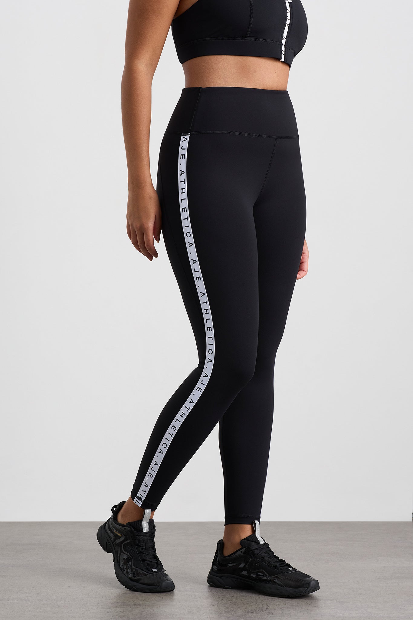 size: 8, size: 12