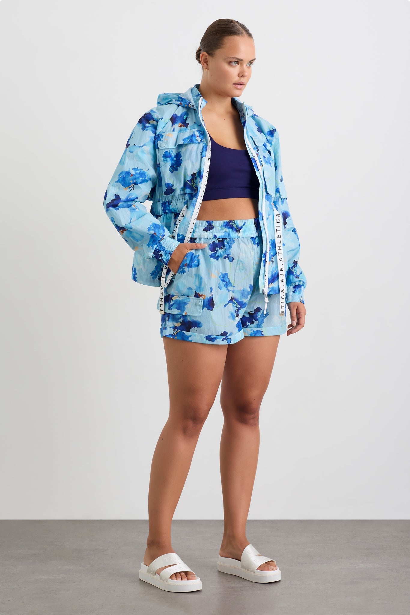 size: 16