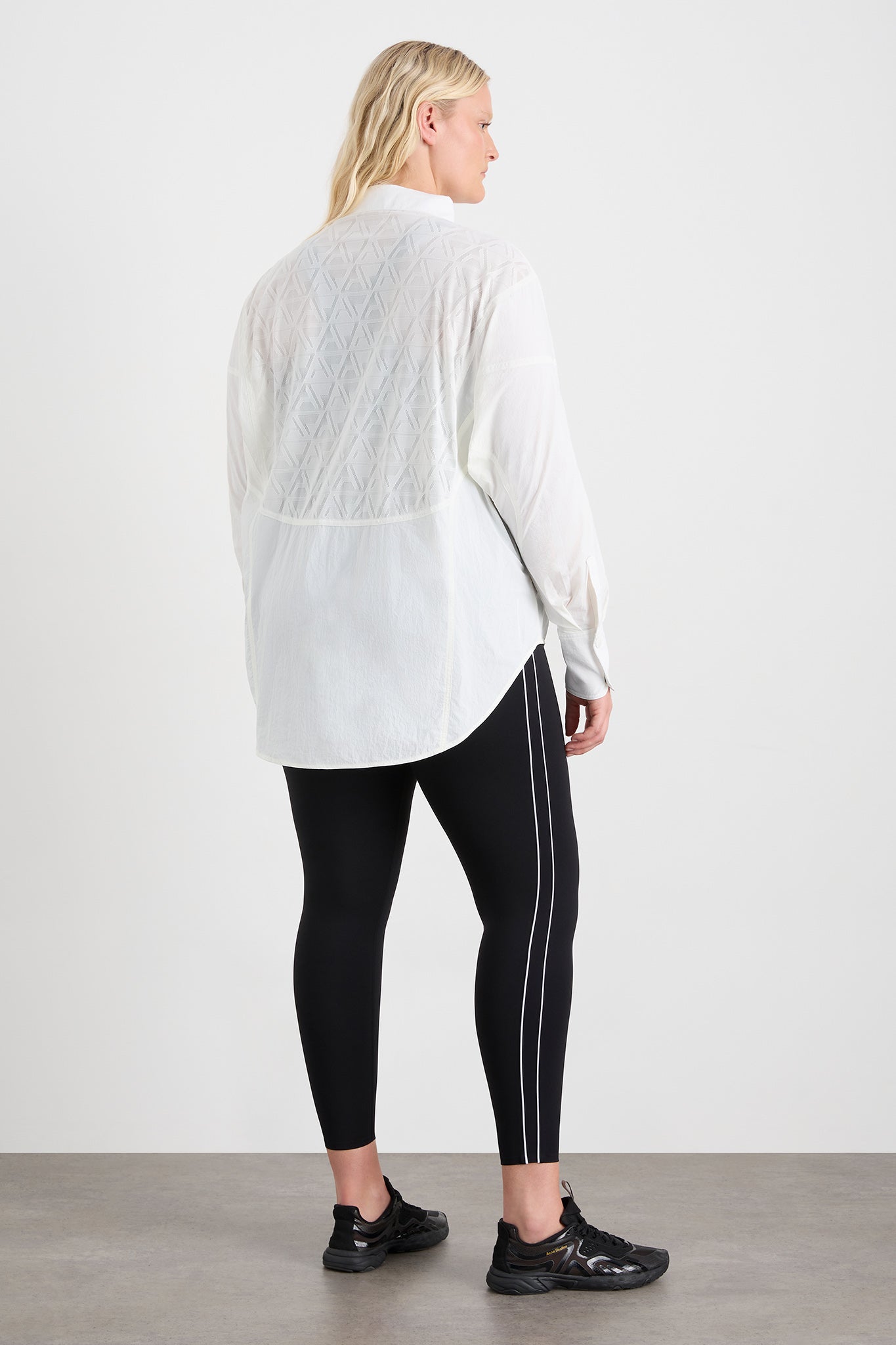 size: 16