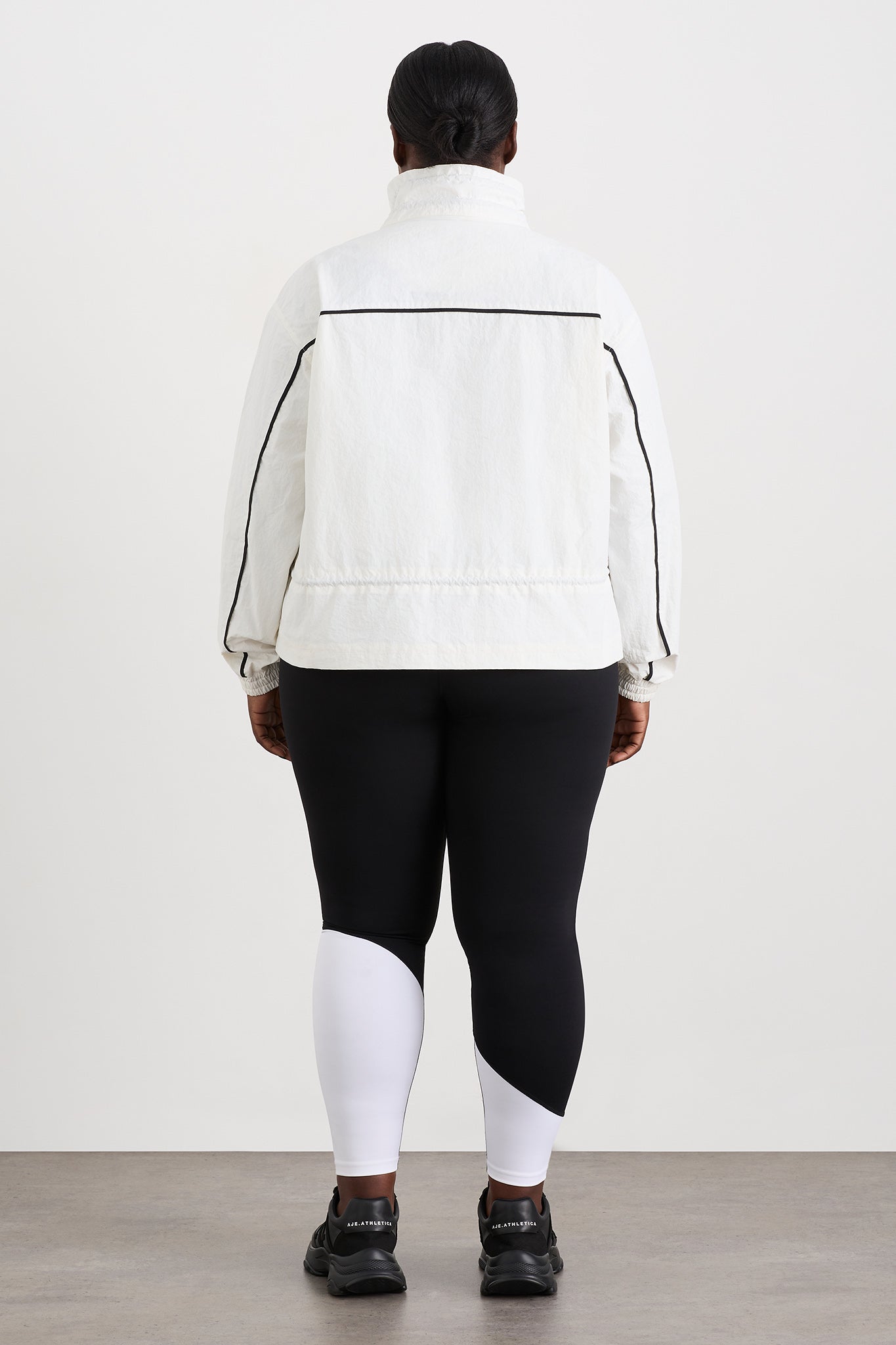 size: 16