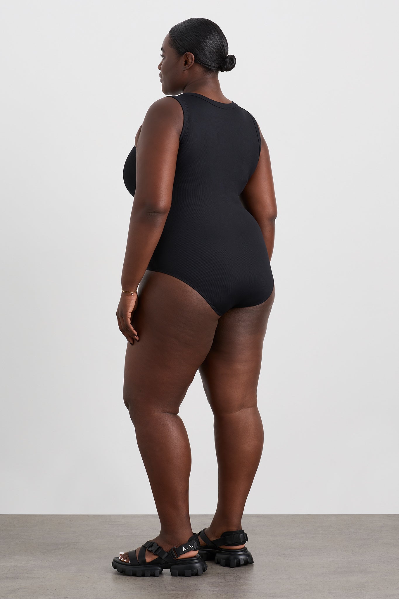 size: 16