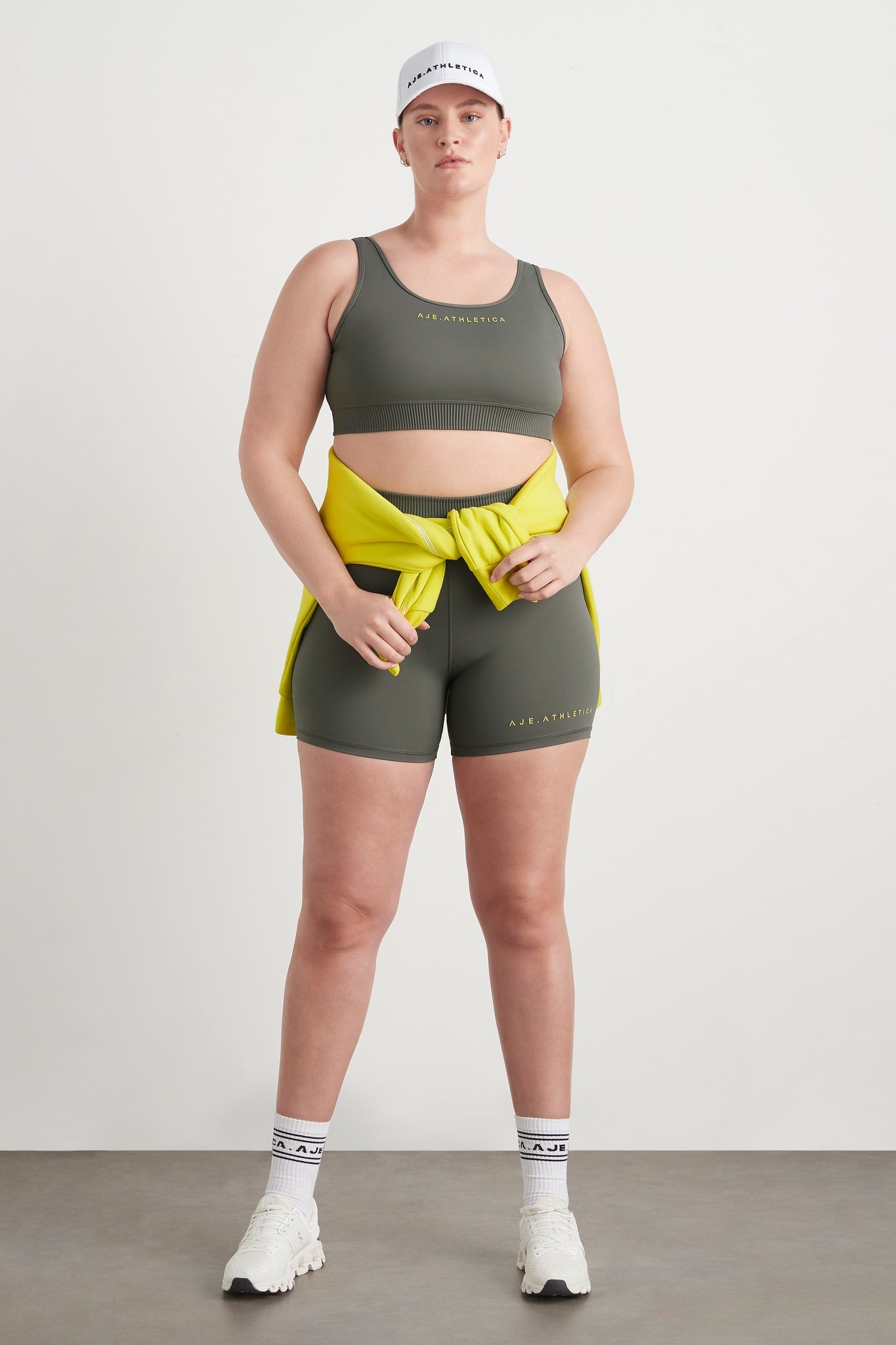 Size: 16