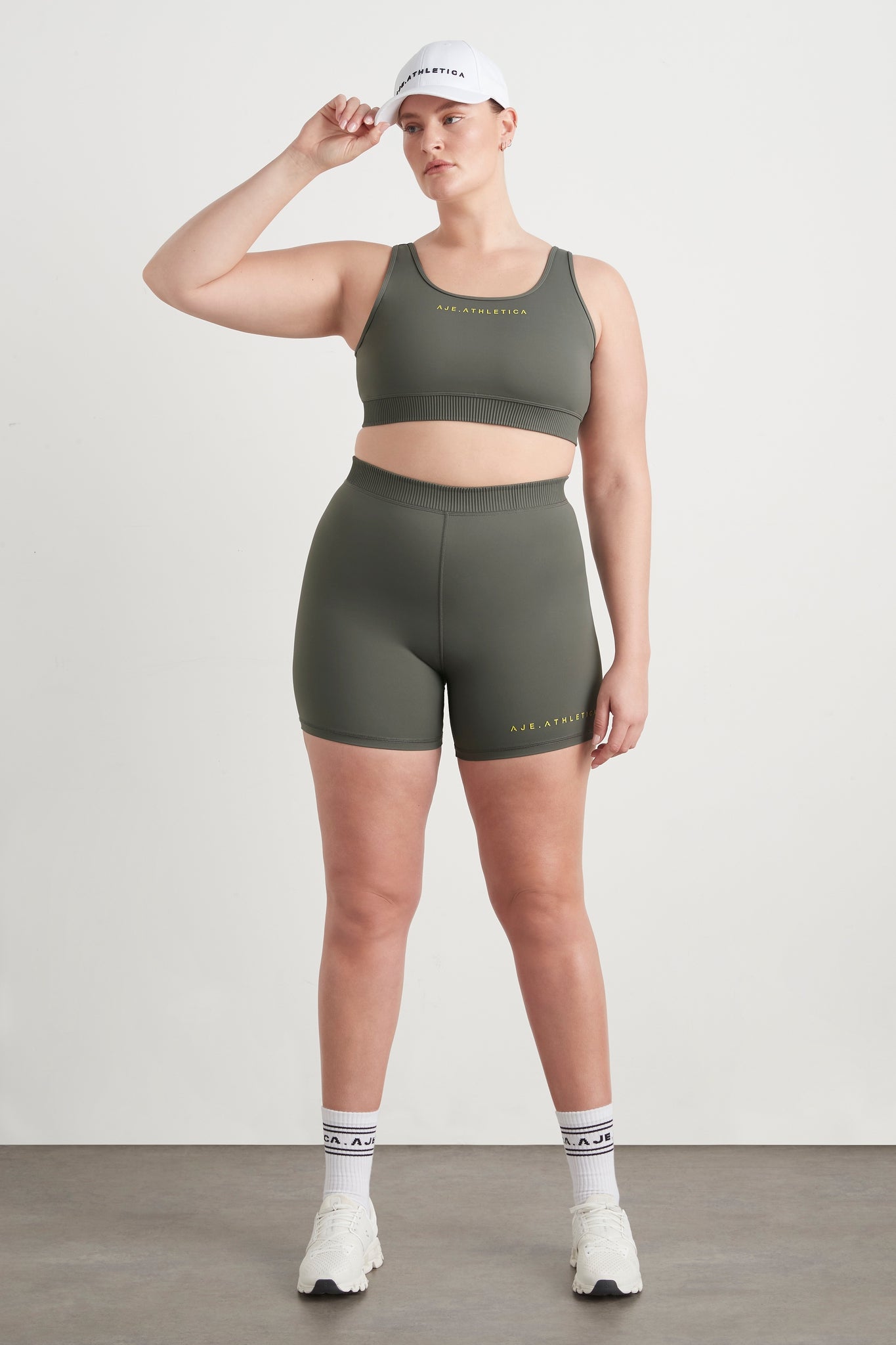 Size: 16
