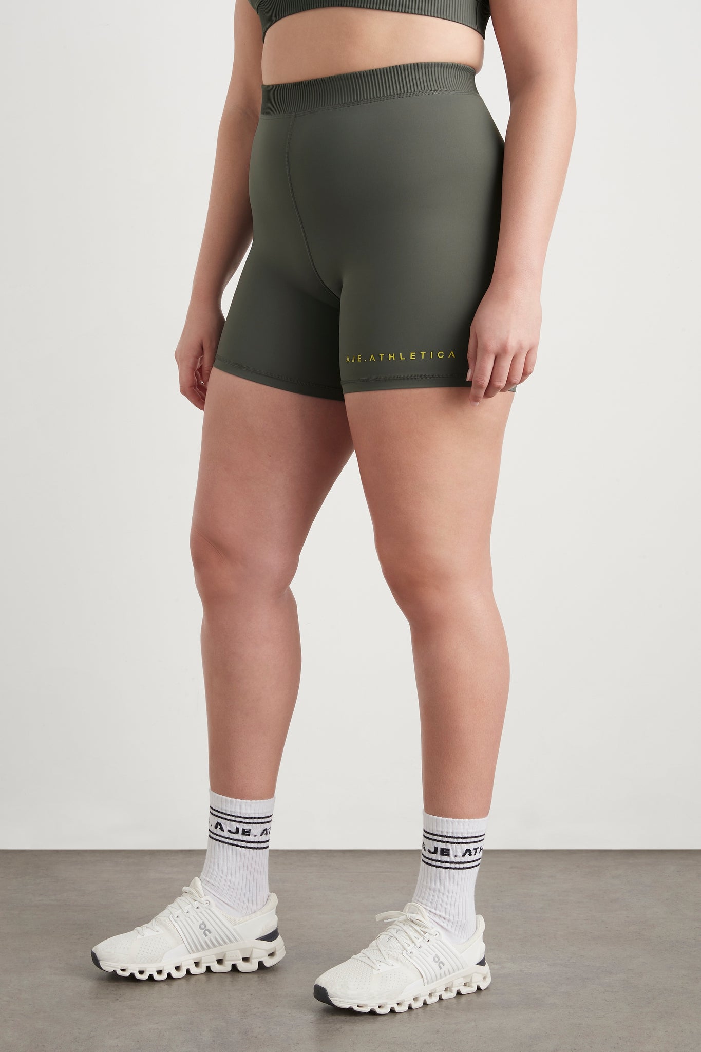 Size: 16